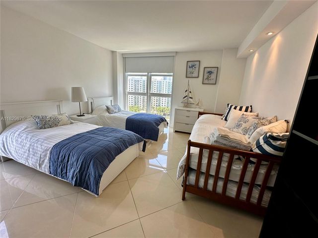 100 Bayview Drive 1405, Sunny Isles Beach, FL 33160