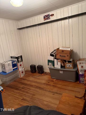 286 Coal Chute Road Road, Elizabethton, TN 37643