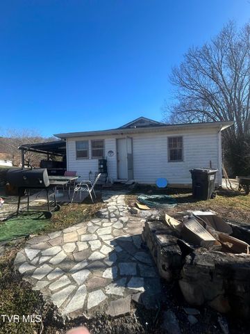 286 Coal Chute Road Road, Elizabethton, TN 37643