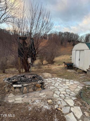 286 Coal Chute Road Road, Elizabethton, TN 37643