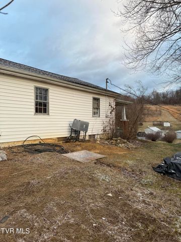286 Coal Chute Road Road, Elizabethton, TN 37643