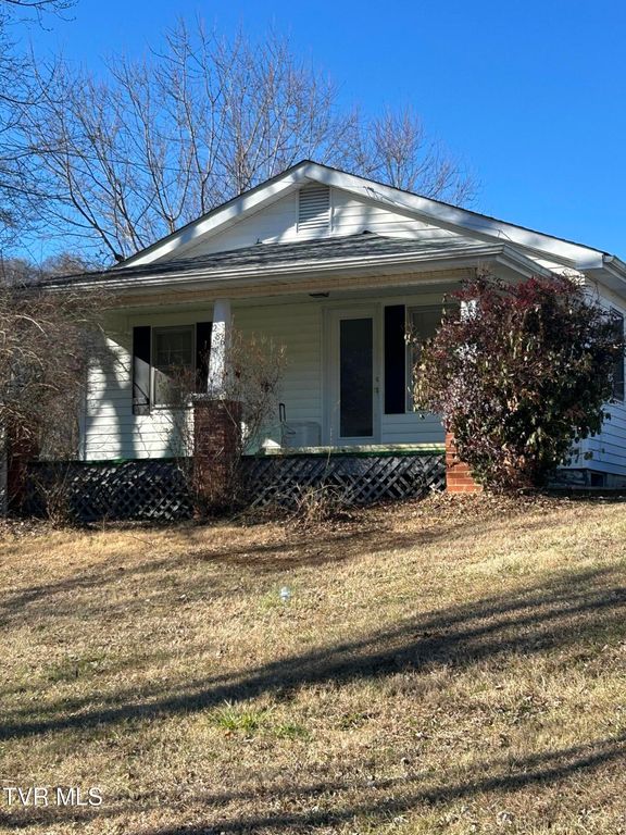 286 Coal Chute Road Road, Elizabethton, TN 37643