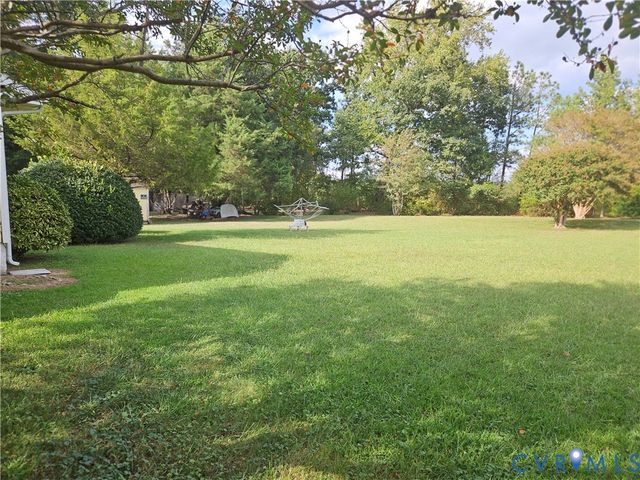 5200 County Dr, Disputanta, VA 23842