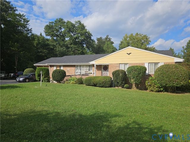 5200 County Dr, Disputanta, VA 23842