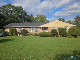 5200 County Dr, Disputanta, VA 23842