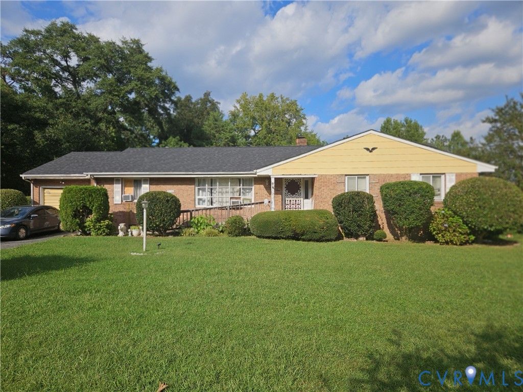 5200 County Dr, Disputanta, VA 23842
