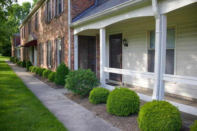1008 Manor Lane, E, Columbus, OH 43221