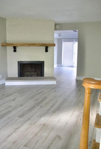 1008 Manor Lane, E, Columbus, OH 43221