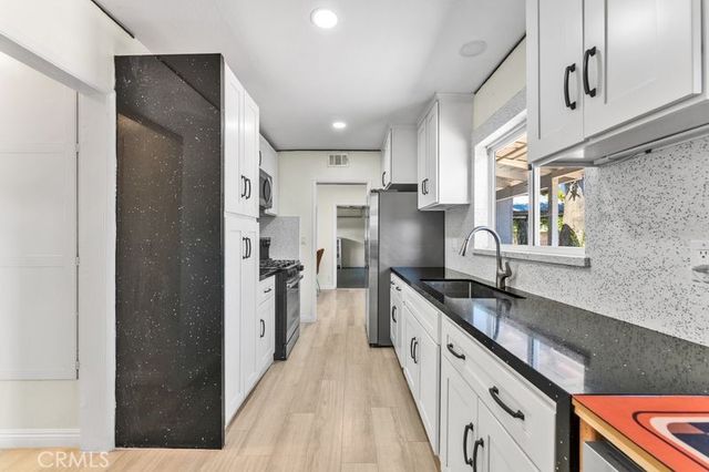 1681 E La Deney, Ontario, CA 91764