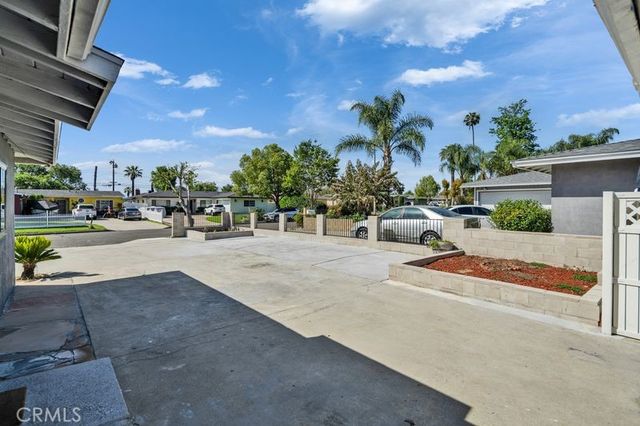 1681 E La Deney, Ontario, CA 91764