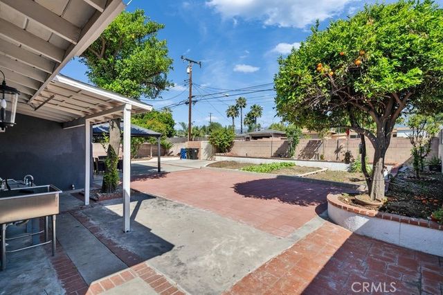 1681 E La Deney, Ontario, CA 91764