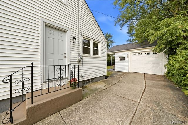 1602 Parker Boulevard, Tonawanda, NY 14150