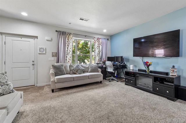 5037 Central Park Boulevard, Denver, CO 80238