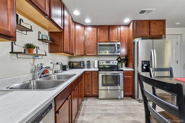 5037 Central Park Boulevard, Denver, CO 80238