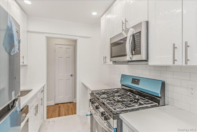 66-15 Thornton Place 5R, Rego Park, NY 11374