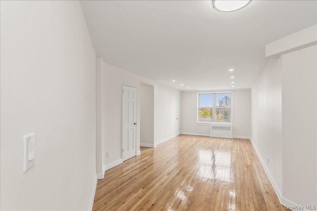 66-15 Thornton Place 5R, Rego Park, NY 11374