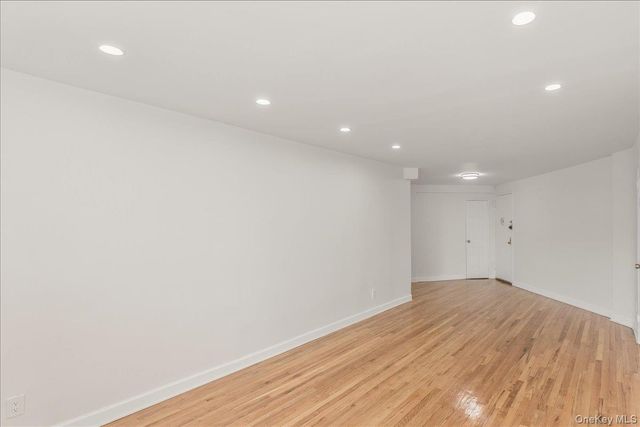 66-15 Thornton Place 5R, Rego Park, NY 11374
