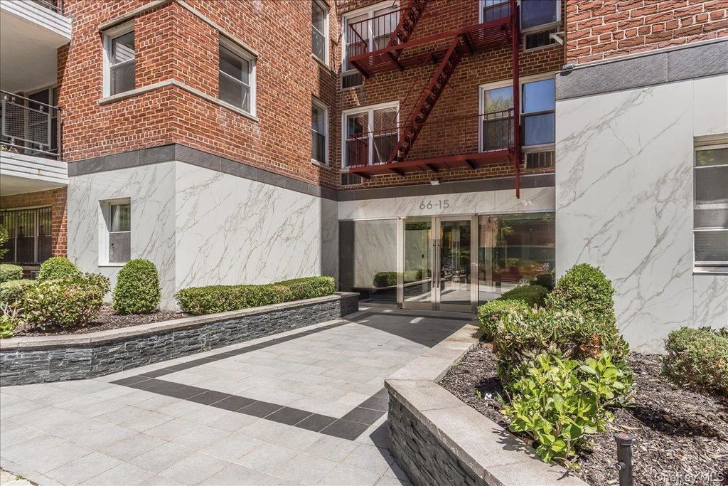 66-15 Thornton Place 5R, Rego Park, NY 11374