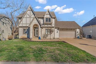 1116 Oak Tree Drive, Lawrence, KS 66049