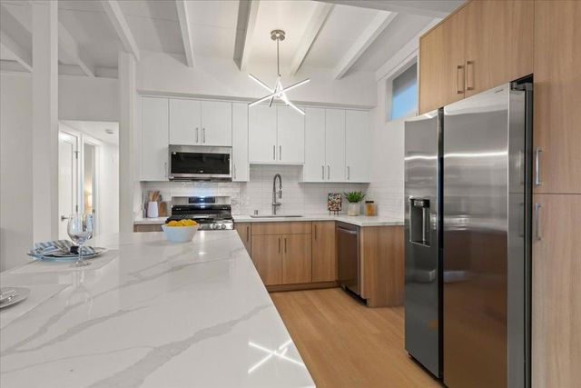 1734 Spring Street, Mountain View, CA 94043