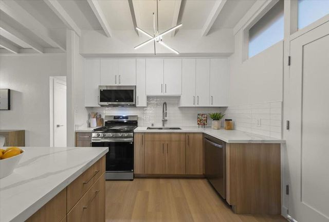 1734 Spring Street, Mountain View, CA 94043