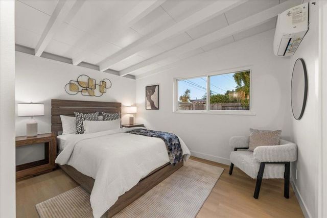 1734 Spring Street, Mountain View, CA 94043