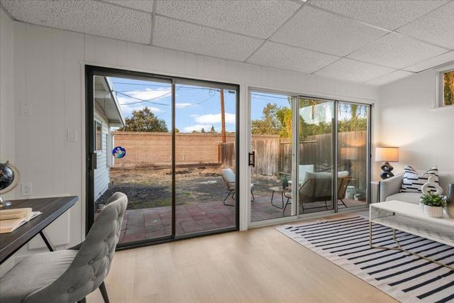 1734 Spring Street, Mountain View, CA 94043