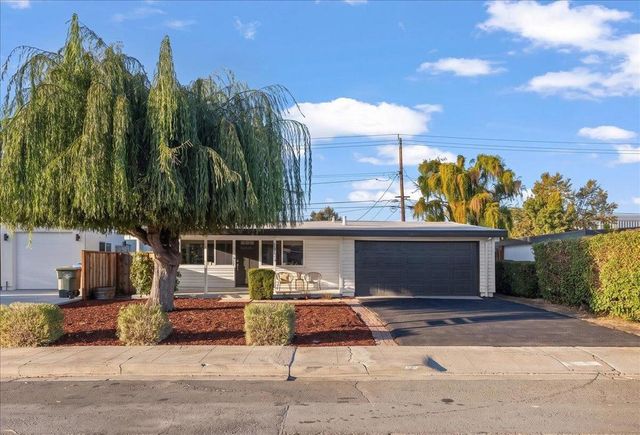 1734 Spring Street, Mountain View, CA 94043