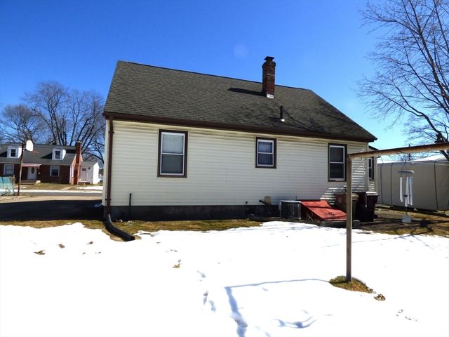 259 Prospect St, Ludlow, MA 01056