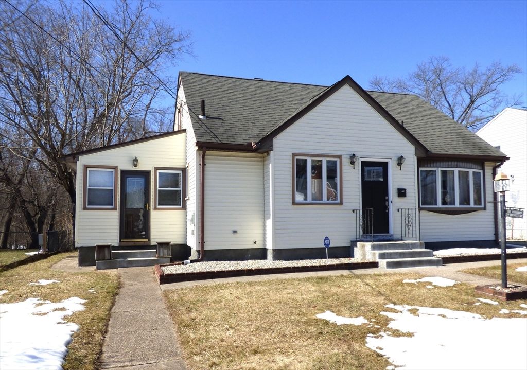 259 Prospect St, Ludlow, MA 01056