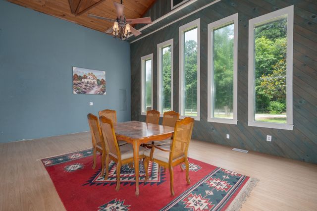 1791 Deer Creek Rd, Linden, TN 37096
