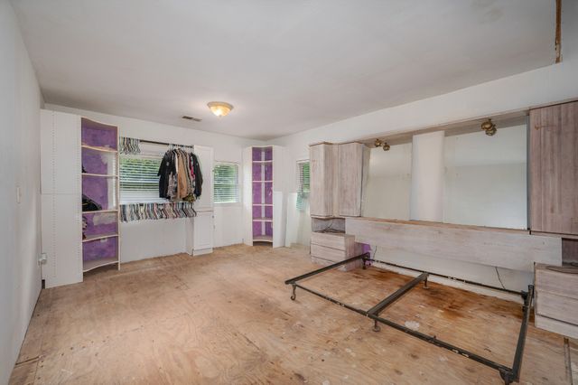1791 Deer Creek Rd, Linden, TN 37096