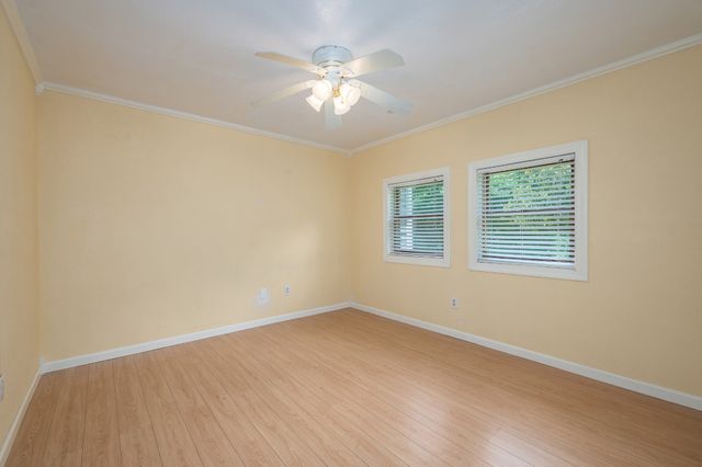 1791 Deer Creek Rd, Linden, TN 37096