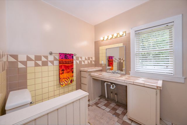 1791 Deer Creek Rd, Linden, TN 37096