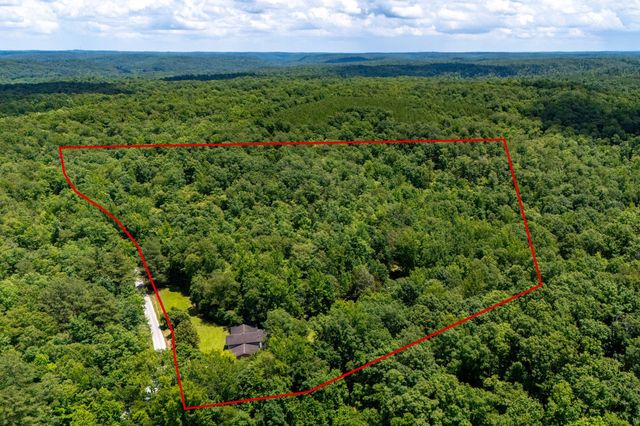 1791 Deer Creek Rd, Linden, TN 37096