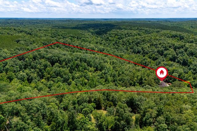 1791 Deer Creek Rd, Linden, TN 37096
