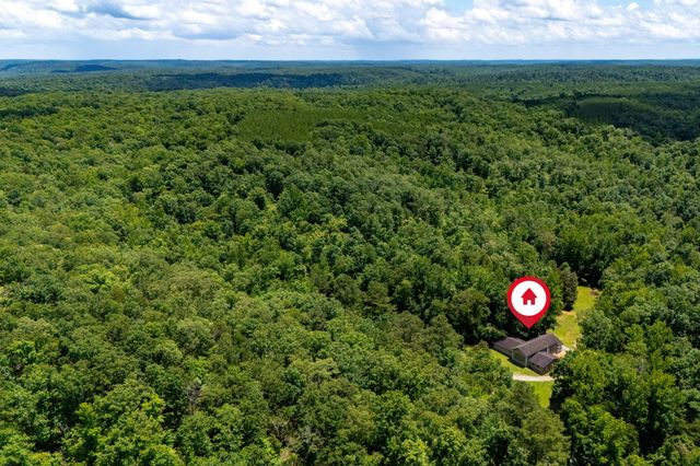 1791 Deer Creek Rd, Linden, TN 37096