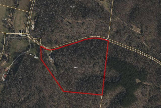 1791 Deer Creek Rd, Linden, TN 37096