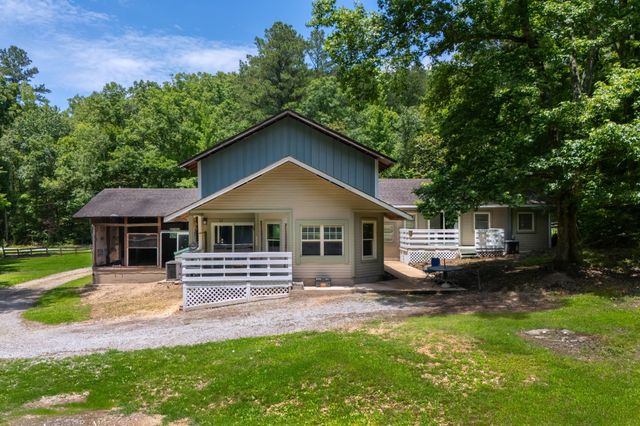 1791 Deer Creek Rd, Linden, TN 37096
