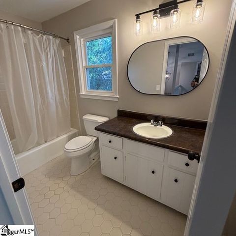 107 Ikes Court, Taylors, SC 29687