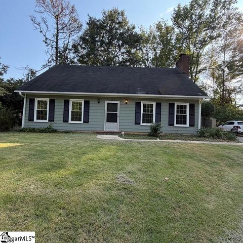 107 Ikes Court, Taylors, SC 29687