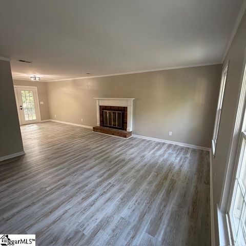 107 Ikes Court, Taylors, SC 29687