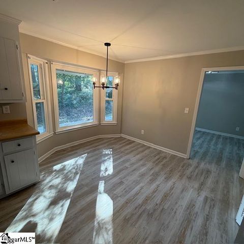 107 Ikes Court, Taylors, SC 29687