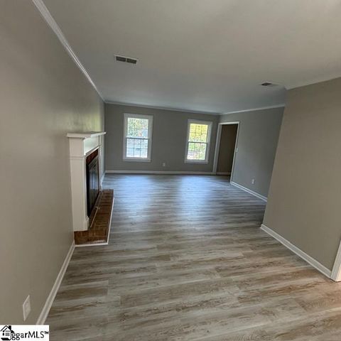 107 Ikes Court, Taylors, SC 29687