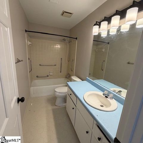 107 Ikes Court, Taylors, SC 29687
