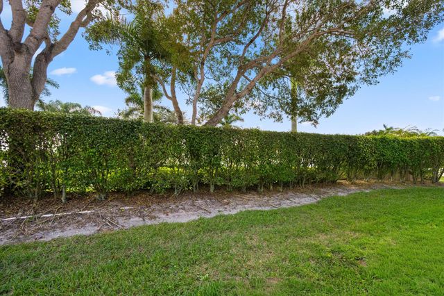 8364 Logia Circle, Boynton Beach, FL 33472