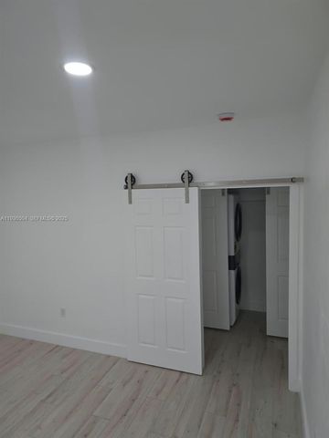 14410 NE 5th Pl 4, Miami, FL 33161