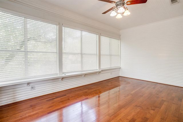 708 S Waco Street, Weatherford, TX 76086