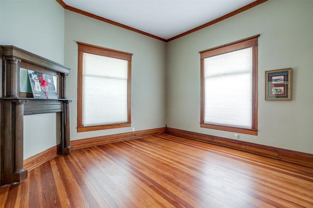 708 S Waco Street, Weatherford, TX 76086