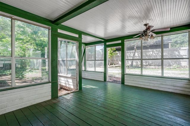 708 S Waco Street, Weatherford, TX 76086